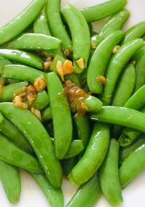 Hình của món Đậu ngọt xào bơ hành tỏi.