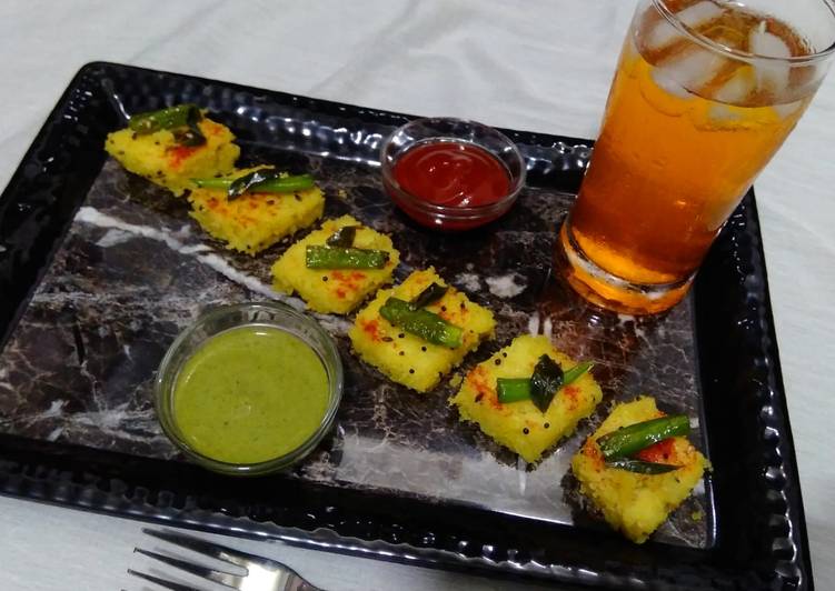 Rava Dhokla