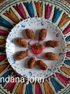 Veg Noodles Potato Rolls रेसिपी मुख्य फोटो