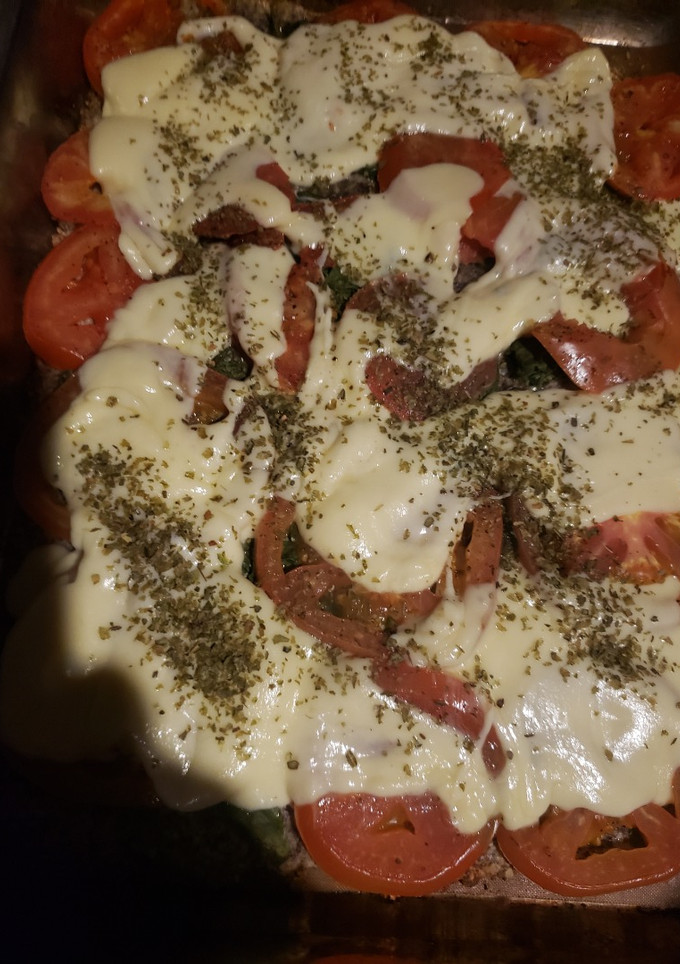 Una foto de Tarta caprese low carb