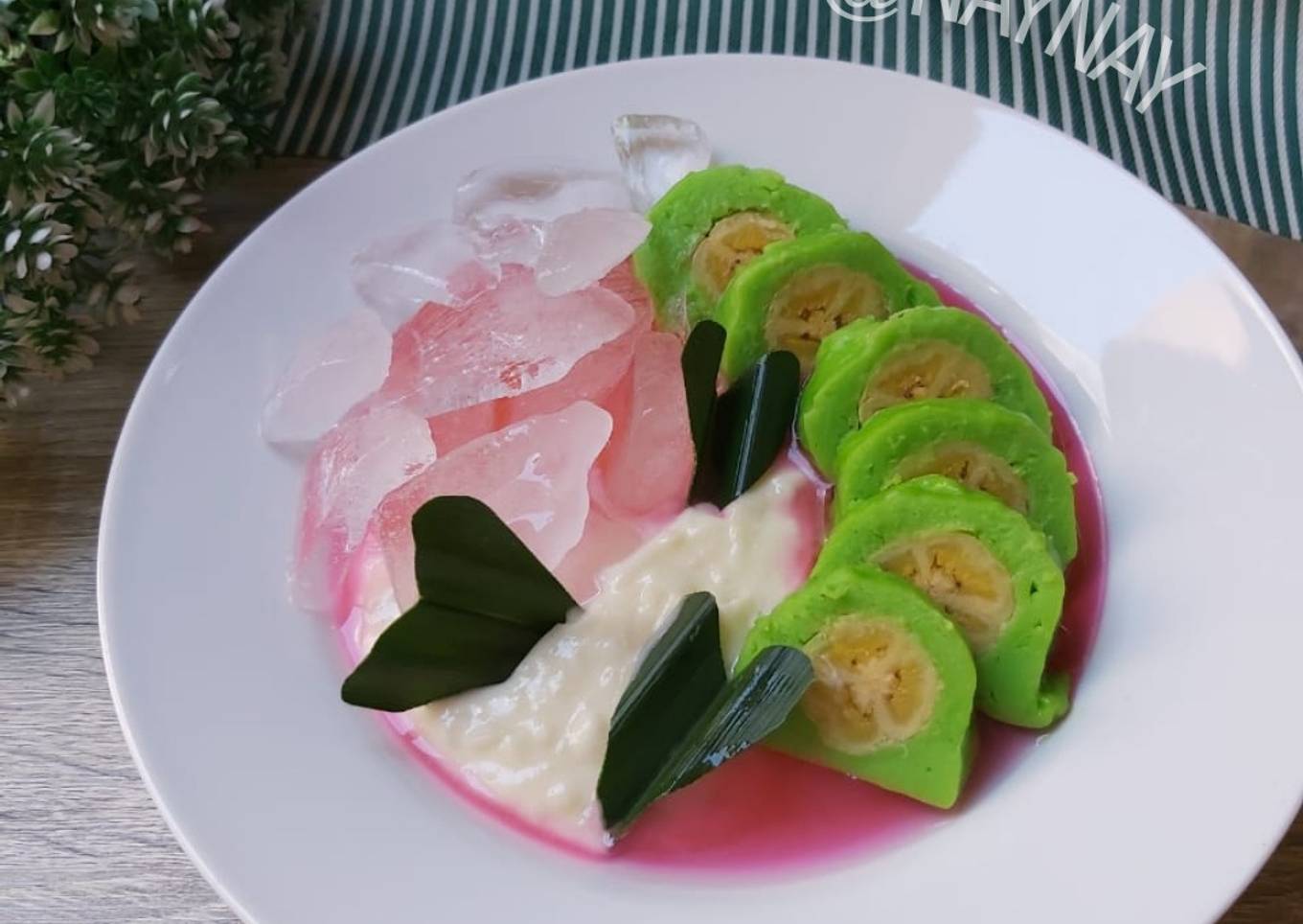 Es Pisang Ijo Khas Makassar