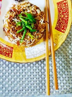 বার্ন্ট গার্লিক রাইস (Burnt Garlic Rice) রেসিপির প্রধান ছবি