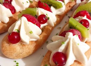 Une photo de Éclairs aux fruits