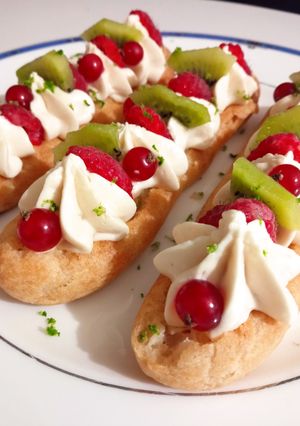 Une photo de Éclairs aux fruits