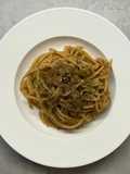 Spaghetti tonno, cipolla e salsa di soia