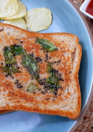 A picture of Veg Hung Curd Sandwich.
