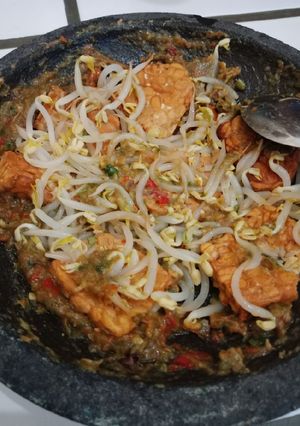 Foto resep Pecak tempe tauge sambel ijo terasi 😊