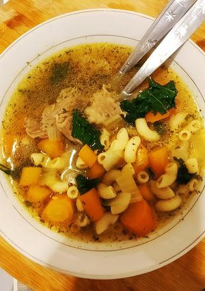 Foto resep Sup kale, wortel, daging sukiyaki