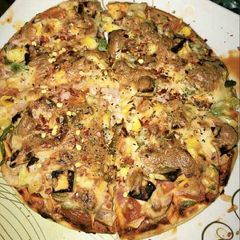 A picture of Mix veg pizza.