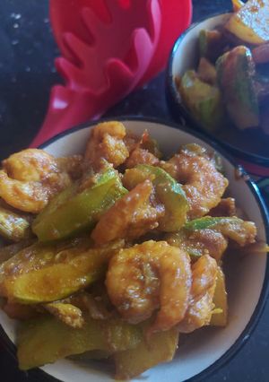 পটল চিংড়ির তরকারি (potol chingrir tarkari recipein Bengali) রেসিপির প্রধান ছবি