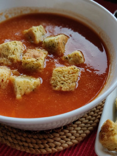Una foto de Sopa de tomate casera