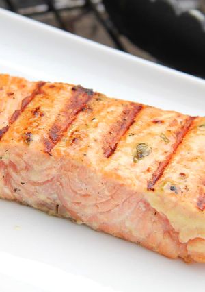 Majonézes-mustáros grillezett lazac recept fotója