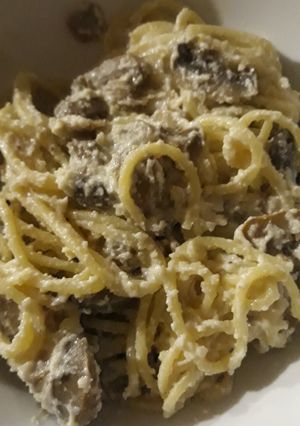 Foto principal de Espaguetis con champiñones en salsa de anacardos