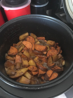 A picture of Sweet potato and peach slow cooker desert or pie filling.