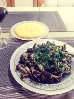 O poză a rețetei Hribi cu ceapă și usturoi.