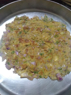 மசாலா ஆனியன் ஆம்லேட்(masala onion omelette recipe in tamil) செய்முறை முக்கிய புகைப்படம்