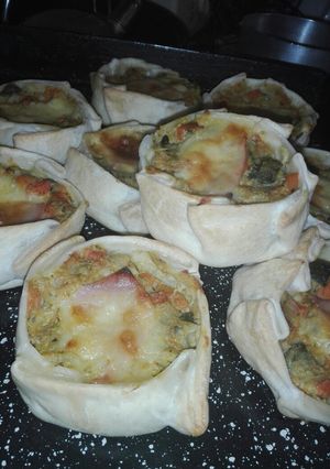 Una foto de Canastitas de verdura y queso😜
