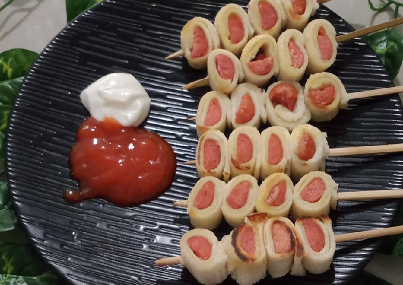 Sate Roti Tawar Sosis