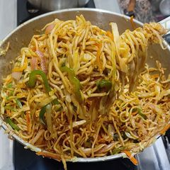 A picture of Schezwan Noodles 📌.