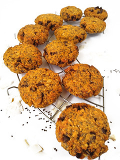 Una foto de Galletas veganas de calabaza, coco y chía🍪