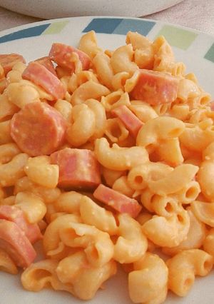 Una foto de Mac & Cheez whiz