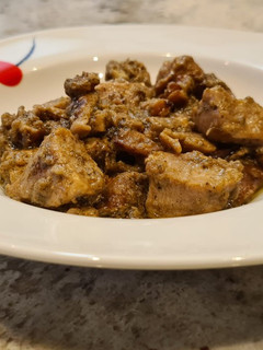 Foto principal de Pollo con setas y nueces al pesto