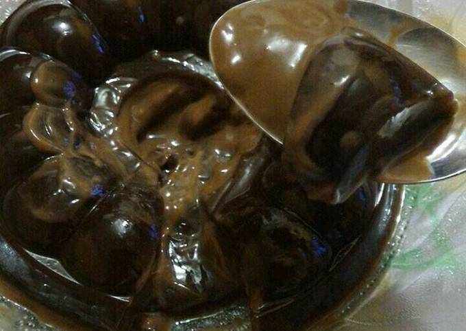 Pudding with vla soup choco milo