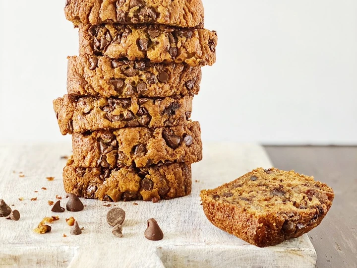 Simple Way Make Recipe Moist Chocolate Chip Banana Bread that is  Makes Drooling, Tasty}