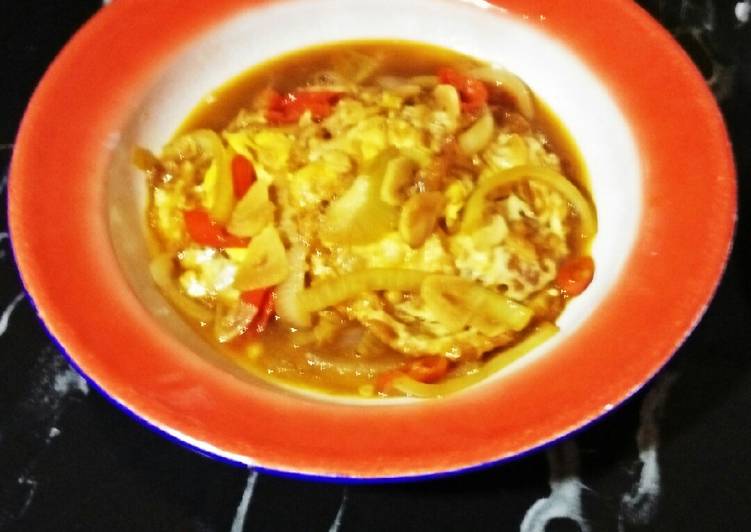 Bagaimana Menyiapkan Telur ceplok pedas manis, Menggugah Selera