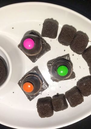 A picture of Oreo truffle.