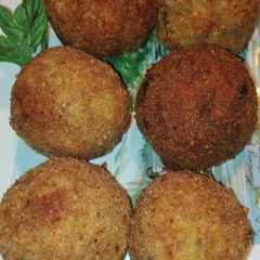 Potato chicken ball A picture of Potato chicken ball.