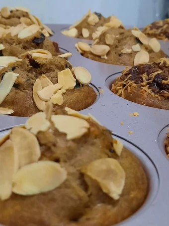 Cara Gampang Menyiapkan Resep  Banana Muffin Choco Cheese &amp; Cranberry Almond yang Enak Banget, Bisa Manjain Lidah