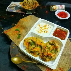 A picture of Chur chur naan.