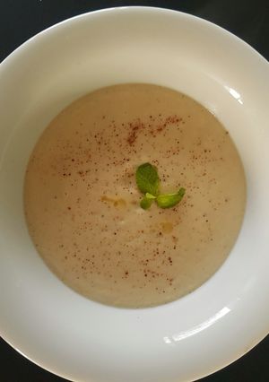 Una foto de Crema de coliflor y nuez moscada