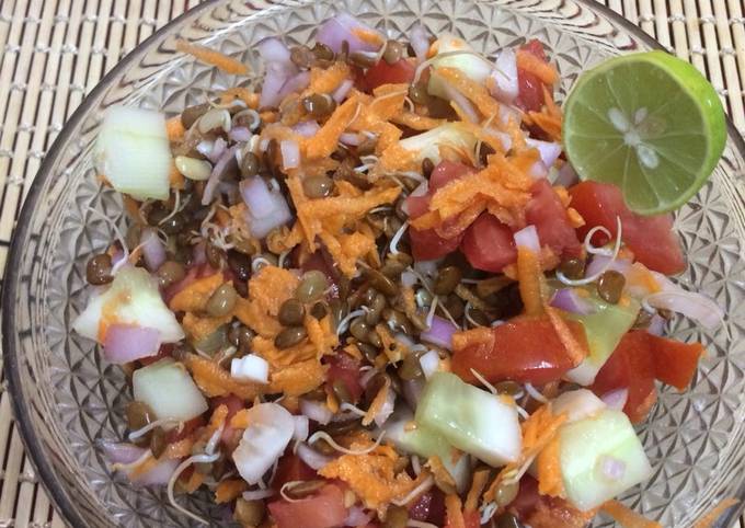 How to Make Homemade Sprouts salad of horse gram and veggies for weight loss