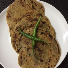 Pudina lachcha paratha A picture of Pudina lachcha paratha.