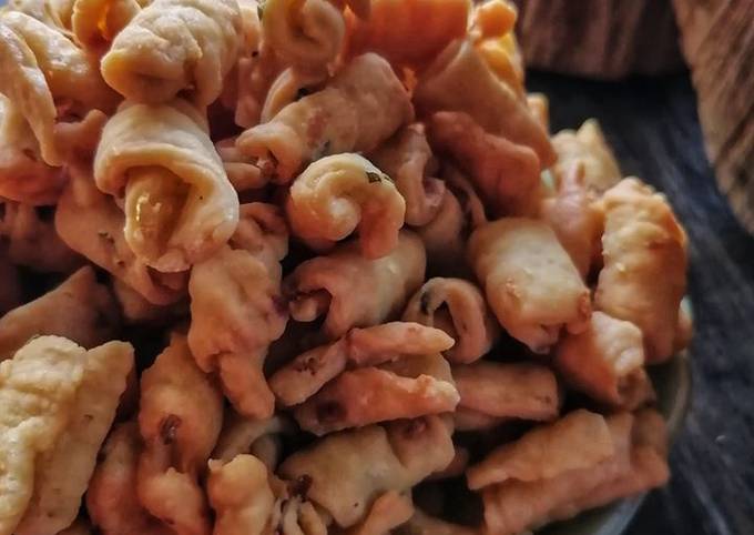 Kuih Bawang Sedap Azie Kitchen