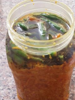 ओल्या हळदीचे लोणचे (olya haldiche lonche recipe in marathi) रेसिपी चे मुख्य फोटो