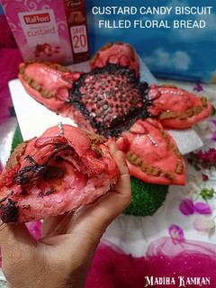 A picture of FLORAL BREAD WITH CUSTARD FILLING😋😋😋.