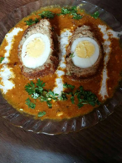 A picture of Patiala egg curry.