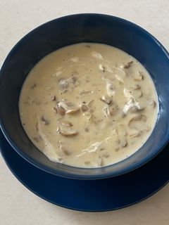கிரீம் ஆப் மஷ்ரூம் சூப் (Cream of mushroom soup) செய்முறை முக்கிய புகைப்படம்
