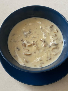 கிரீம் ஆப் மஷ்ரூம் சூப் (Cream of mushroom soup) செய்முறை முக்கிய புகைப்படம்