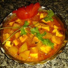A picture of Paneer korma.
