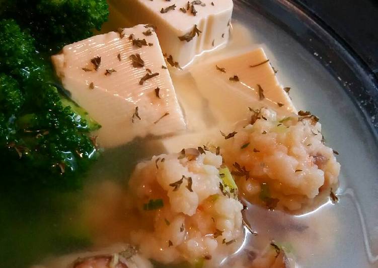 Mushroom Shrimp Balls, Tofu &amp; Broccoli in Chicken Soup