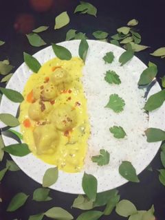 पकौड़ा कढ़ी (pakoda kadhi recipe in Hindi) रेसिपी मुख्य फोटो