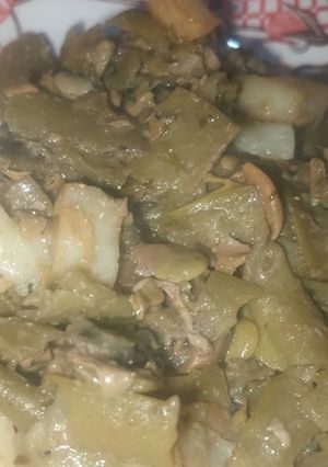 صورة لوصفة فول اخضر مع بطاطا مقلية