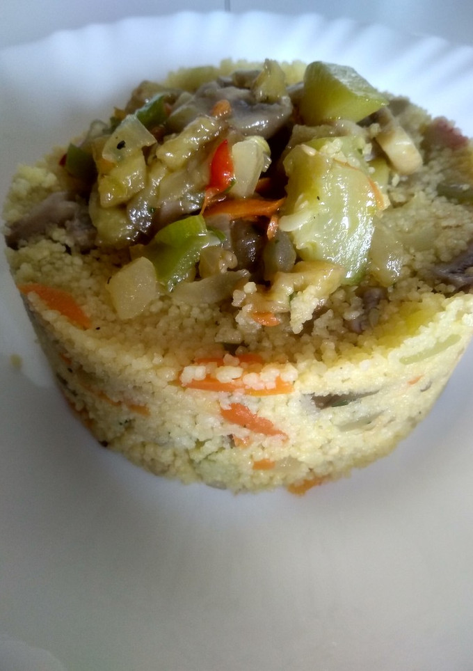 Una foto de Cuscús con verduras