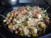Una foto de wok cerdo