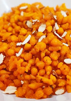 मीठी बूंदी (Meethi Boondi recipe in Hindi) रेसिपी मुख्य फोटो