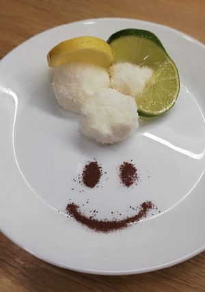 Gyors kókuszos-túrós golyó recept fotója